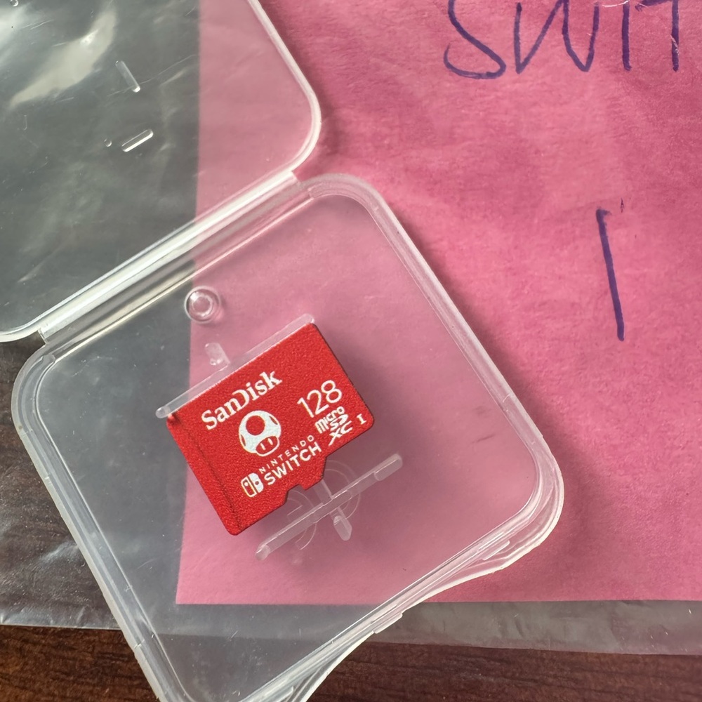 Nintendo Switch Red SD Card - Picture 2 of 3